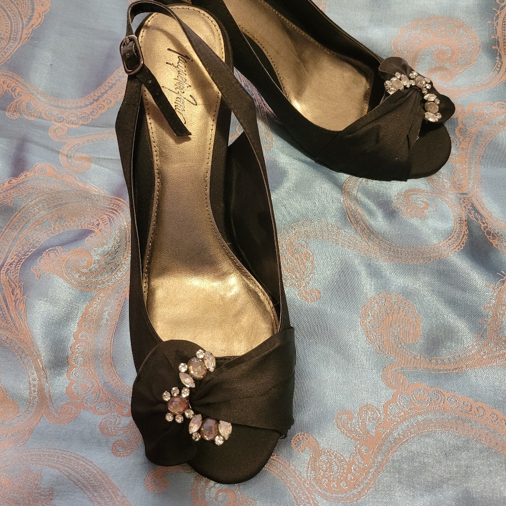 9.5 pump sequins new